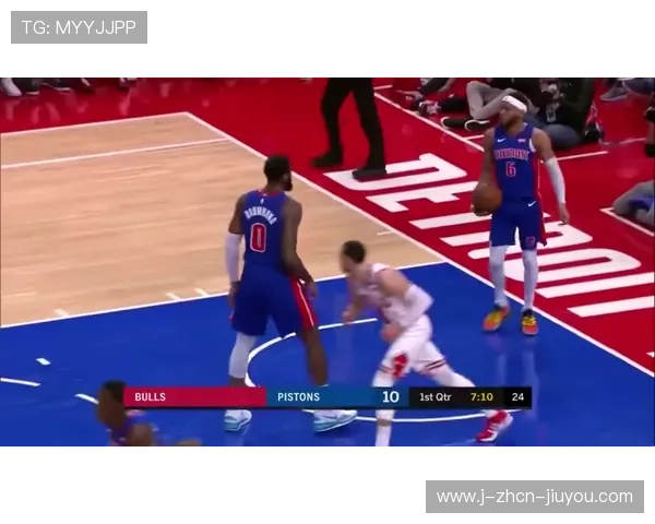 劳里弧顶三分稳稳入袋，猛龙在主场掌声如雷